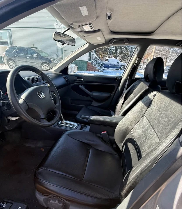2003 Honda Civic 7th Gen - Image 2 of 13