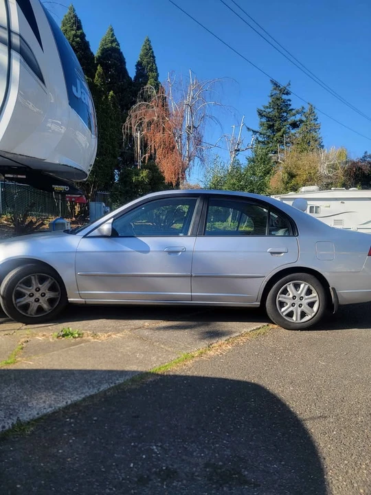 2003 Honda Civic 7th Gen - Image 2 of 7