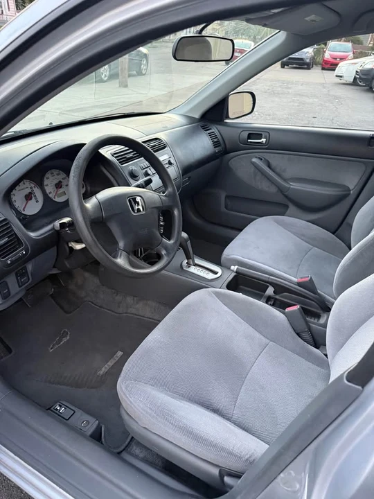 2003 Honda Civic 7th Gen - Image 11 of 15