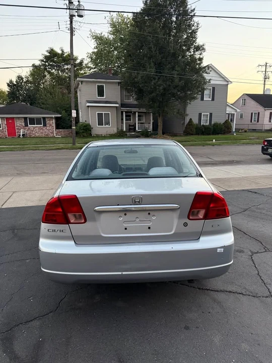 2003 Honda Civic 7th Gen - Image 9 of 15