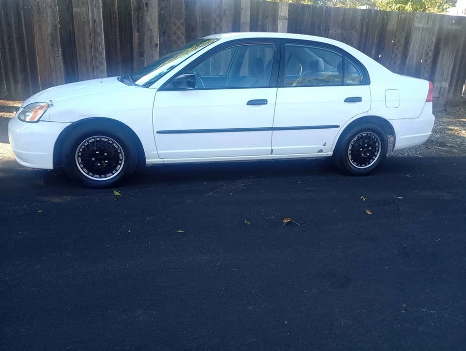 2003 Honda Civic 7th Gen - Image 9 of 9