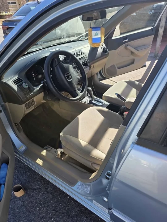 2003 Honda Civic 7th Gen - Image 2 of 11
