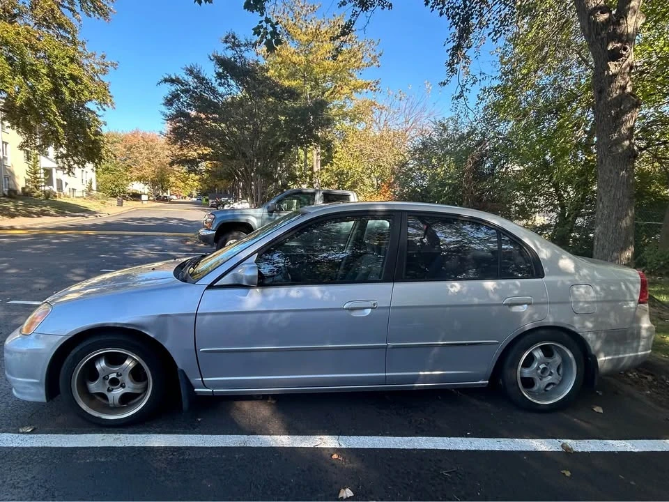 2003 Honda Civic 7th Gen - Image 2 of 8