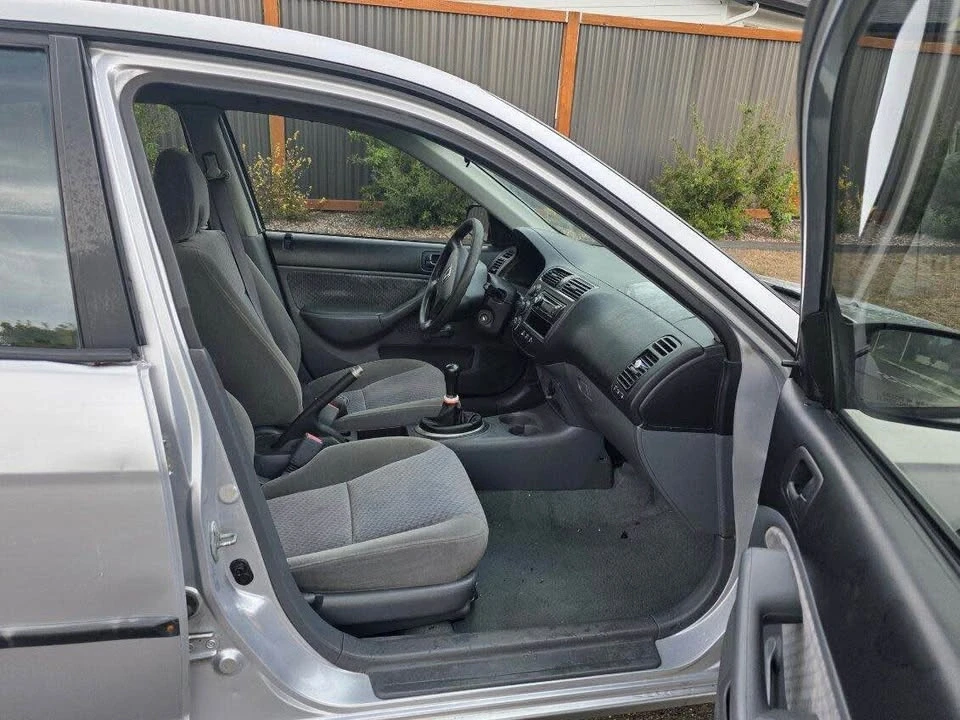 2003 Honda Civic 7th Gen - Image 6 of 7