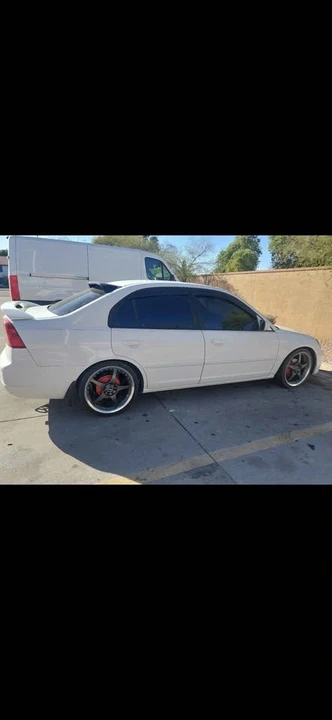 2003 Honda Civic 7th Gen - Image 2 of 10