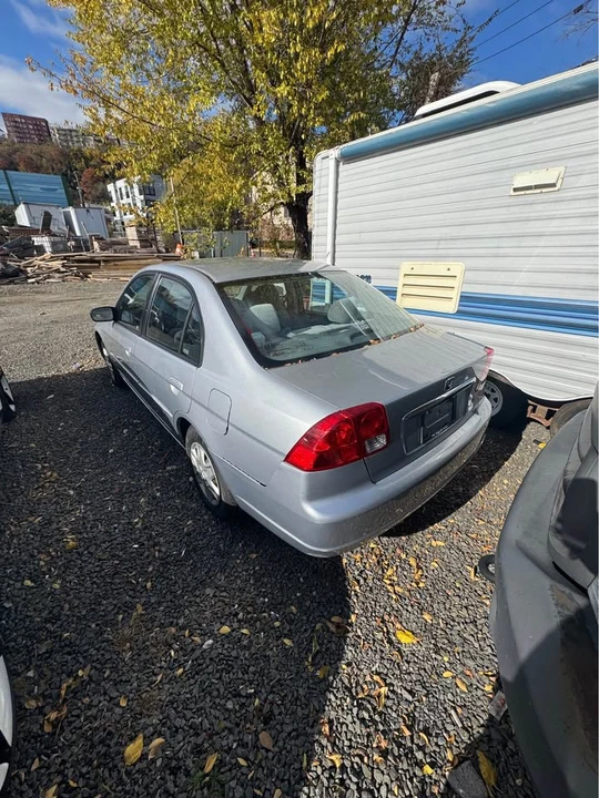 2003 Honda Civic 7th Gen - Image 2 of 3