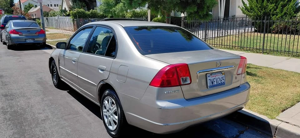 2003 Honda Civic 7th Gen - Image 2 of 4