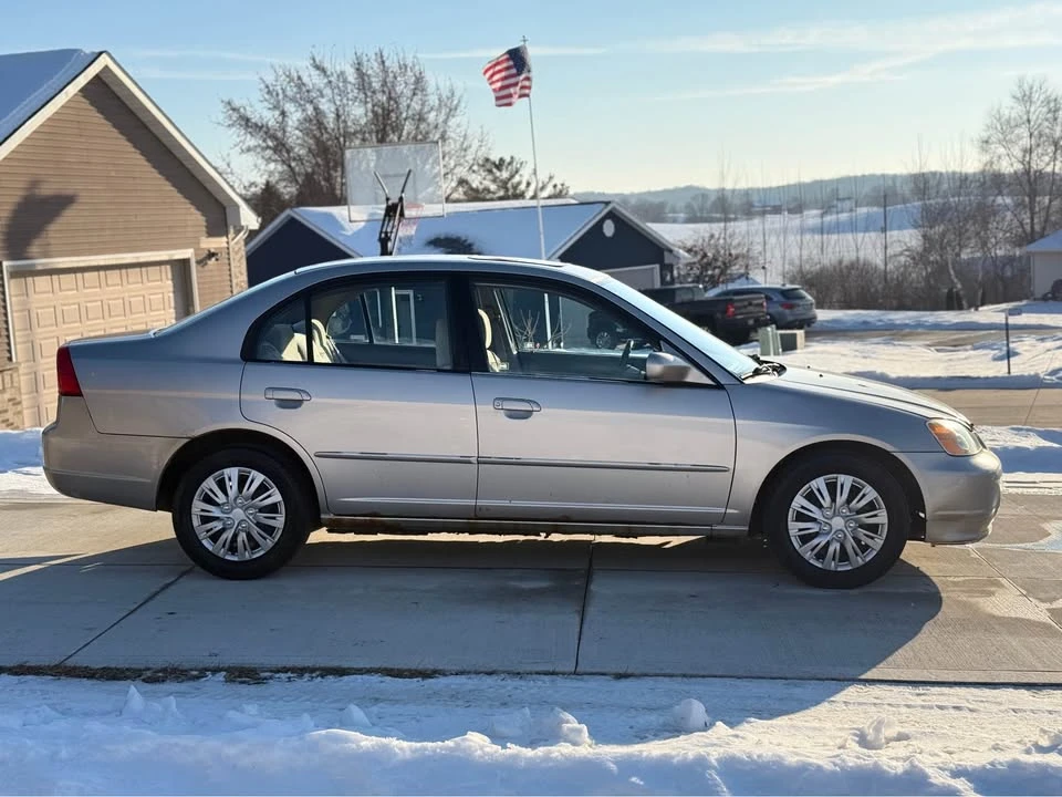 2003 Honda Civic 7th Gen - Image 4 of 11