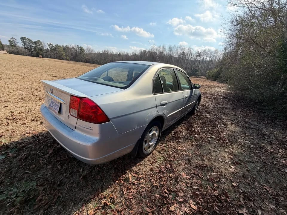 2003 Honda Civic 7th Gen - Image 7 of 11