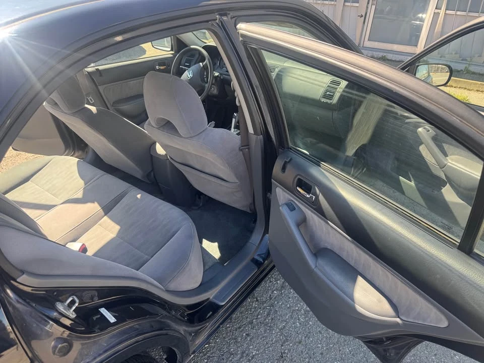 2003 Honda Civic 7th Gen - Image 9 of 13