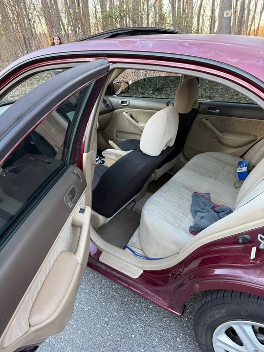 2003 Honda Civic 7th Gen - Image 8 of 11