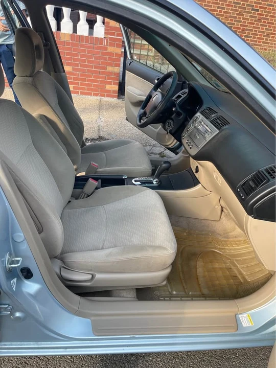 2003 Honda Civic 7th Gen - Image 10 of 16