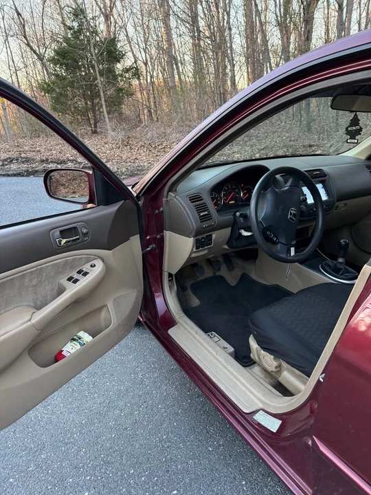 2003 Honda Civic 7th Gen - Image 9 of 11