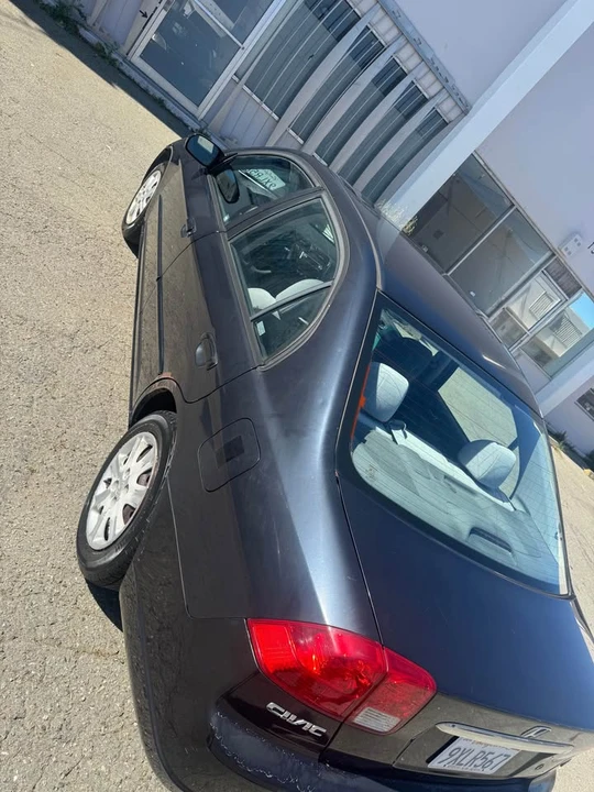 2003 Honda Civic 7th Gen - Image 4 of 13