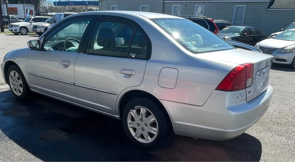 2003 Honda Civic 7th Gen - Image 7 of 20