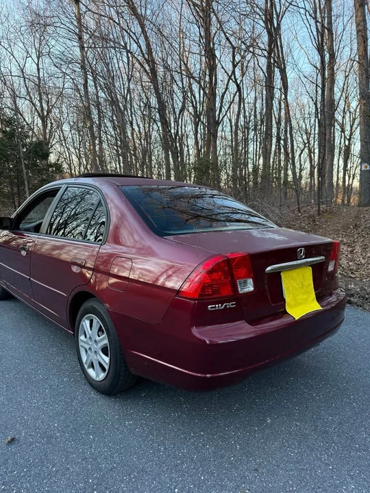 2003 Honda Civic 7th Gen - Image 3 of 11