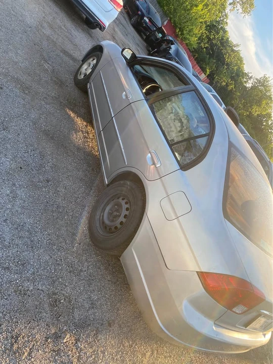 2003 Honda Civic 7th Gen - Image 4 of 15