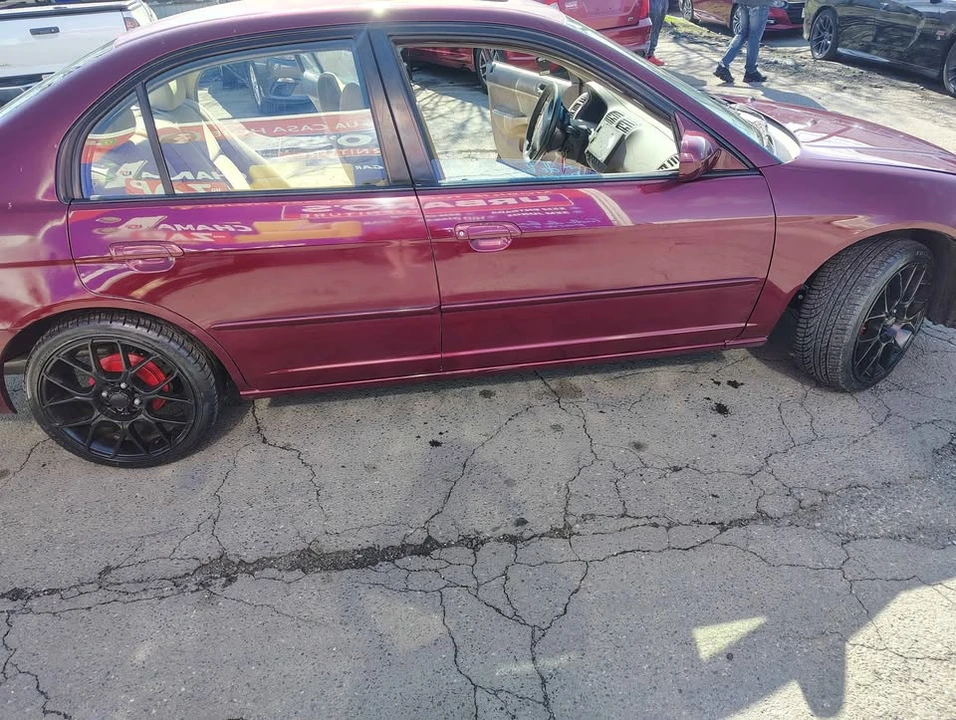 2003 Honda Civic 7th Gen - Image 7 of 12