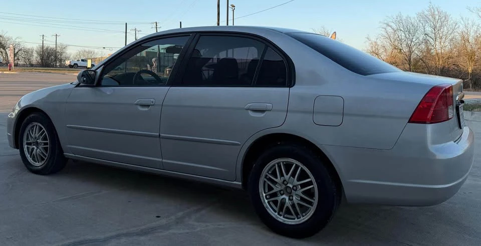 2003 Honda Civic 7th Gen - Image 4 of 10