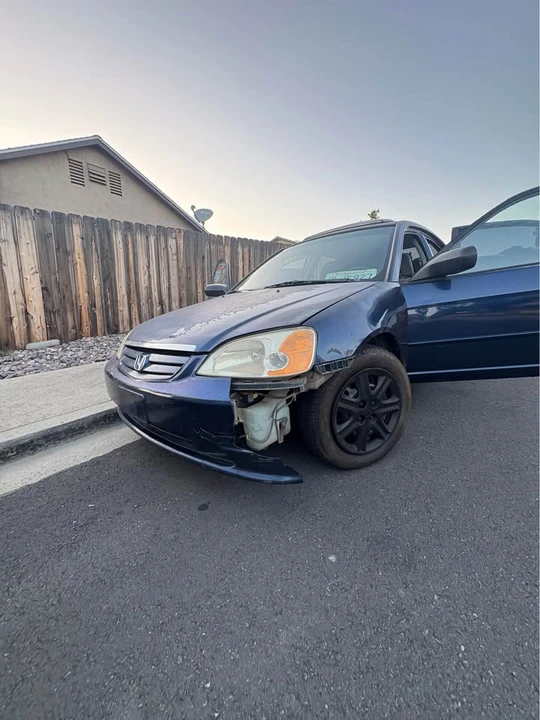 2003 Honda Civic 7th Gen - Image 2 of 16