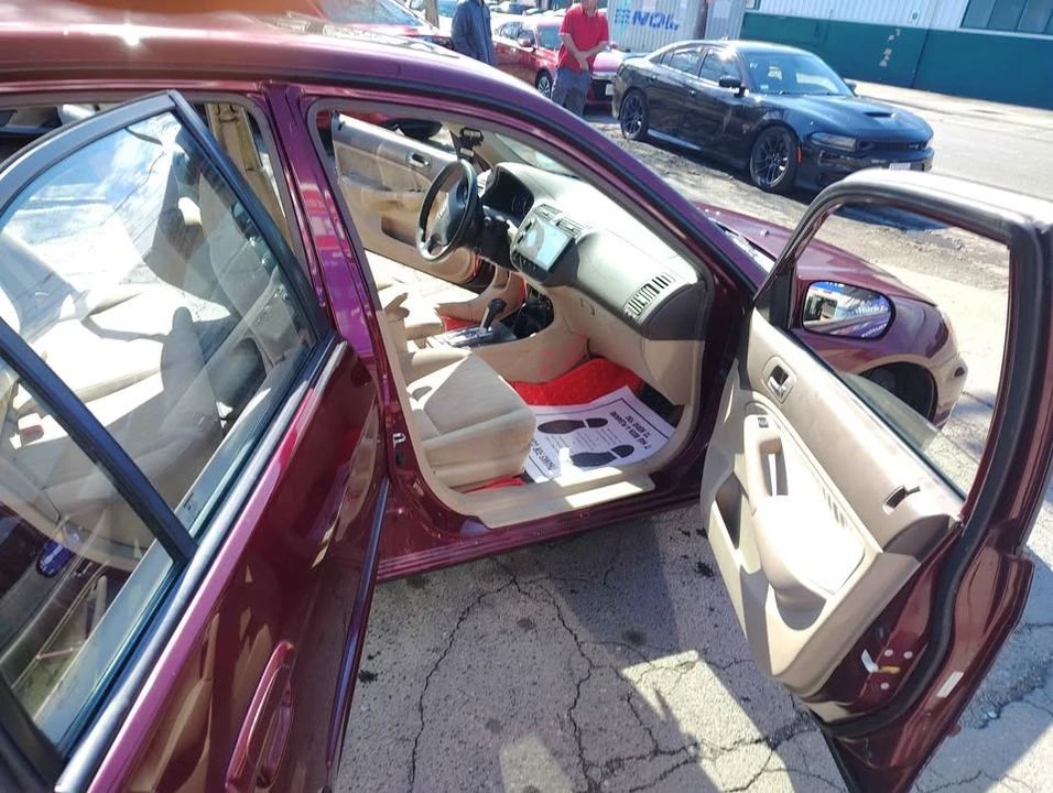 2003 Honda Civic 7th Gen - Image 3 of 12