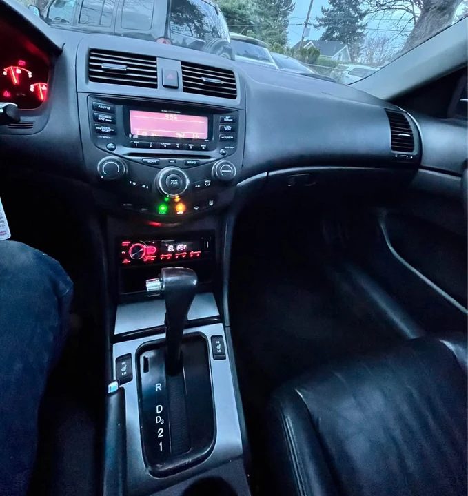 2003 Honda Civic 7th Gen - Image 8 of 8
