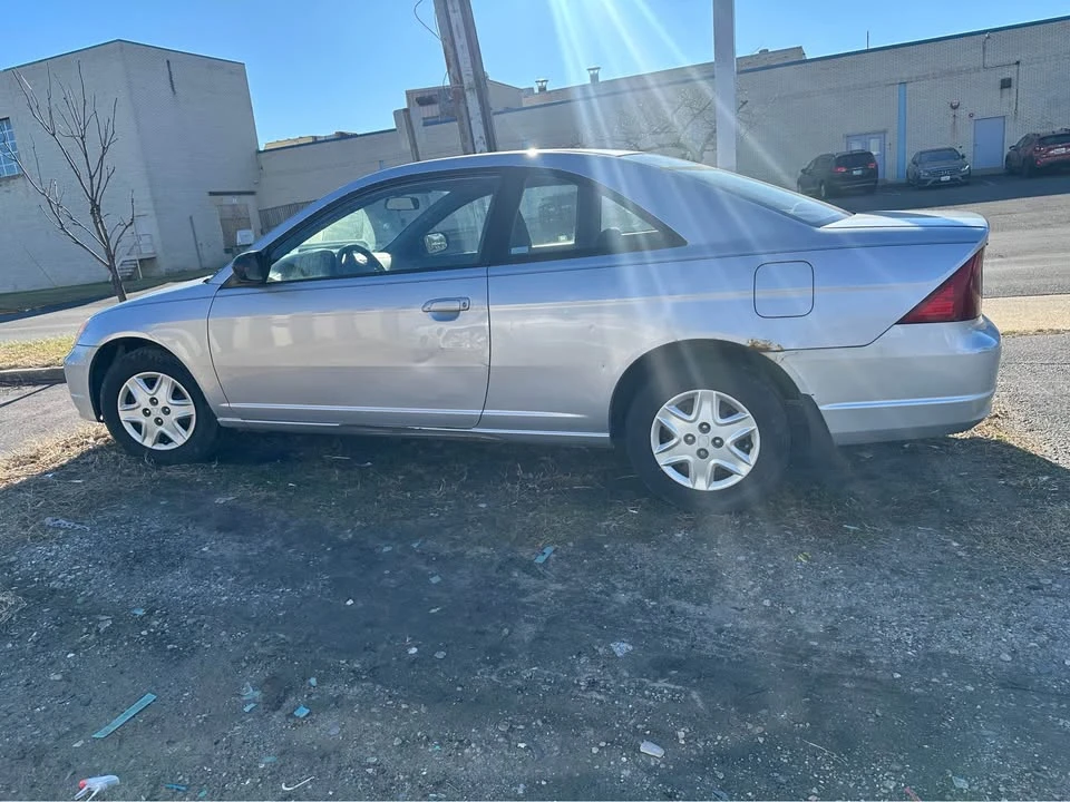 2003 Honda Civic 7th Gen - Image 2 of 7
