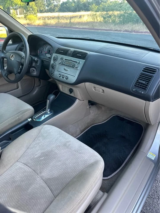 2003 Honda Civic 7th Gen - Image 9 of 14