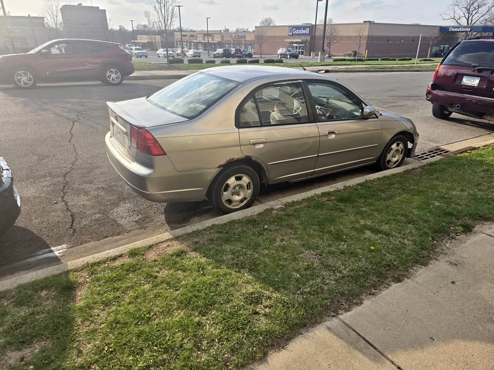 2003 Honda Civic 7th Gen - Image 2 of 5