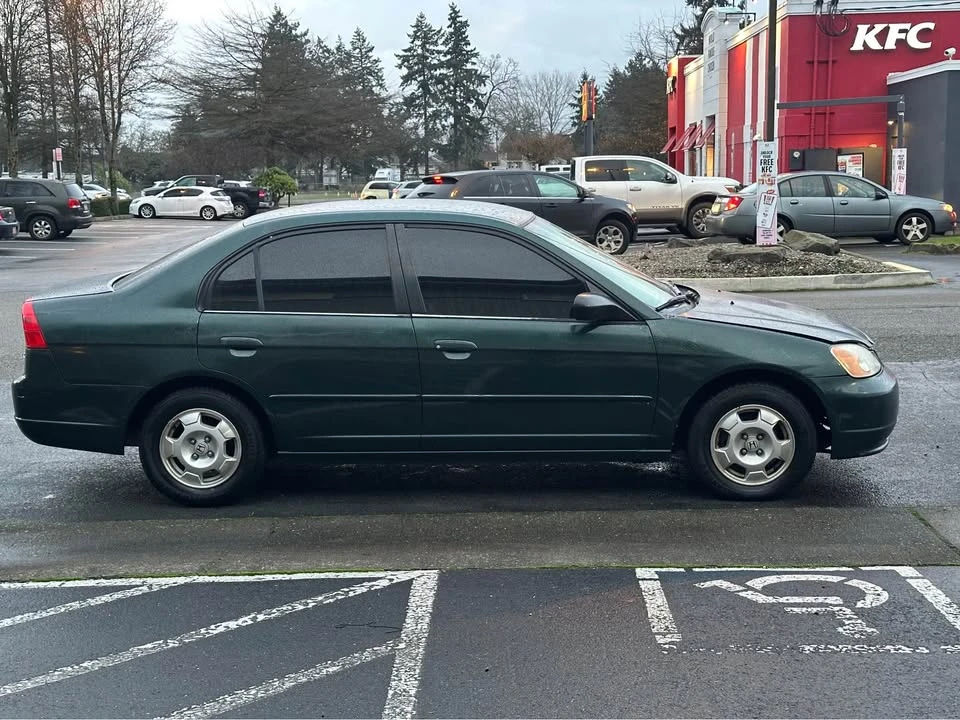 2003 Honda Civic 7th Gen - Image 2 of 11