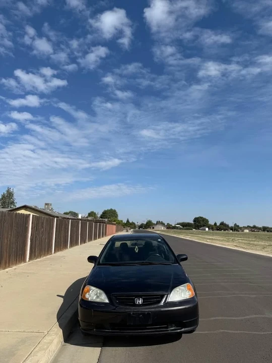 2003 Honda Civic 7th Gen - Image 2 of 9