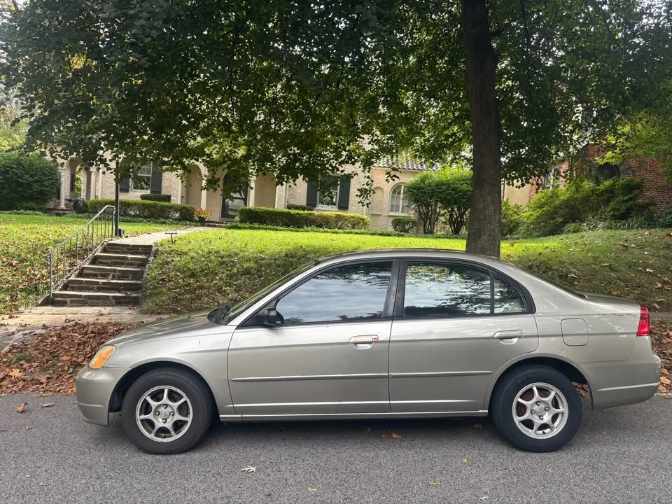 2003 Honda Civic 7th Gen - Image 2 of 13