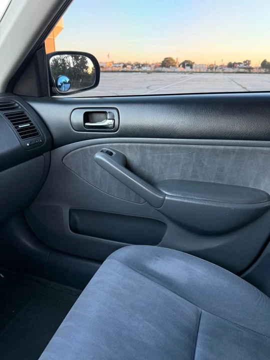 2003 Honda Civic 7th Gen - Image 8 of 9