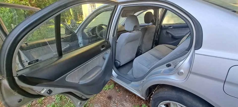 2003 Honda Civic 7th Gen - Image 4 of 8