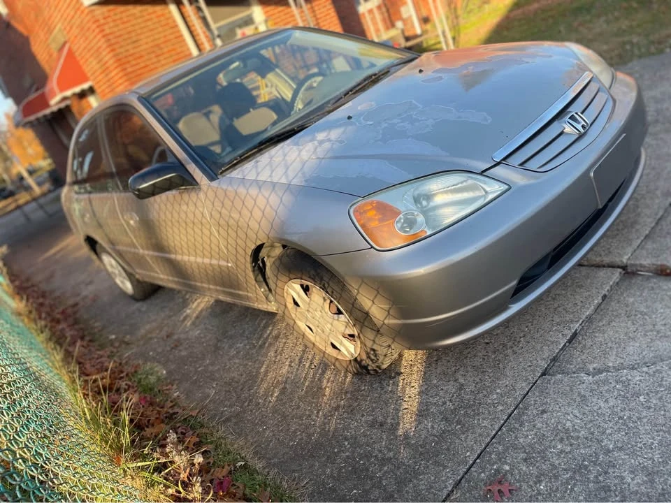 2003 Honda Civic 7th Gen - Image 3 of 9