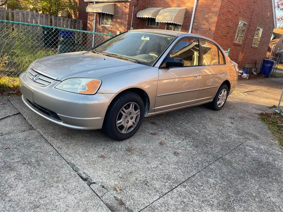 2003 Honda Civic 7th Gen - Image 2 of 9