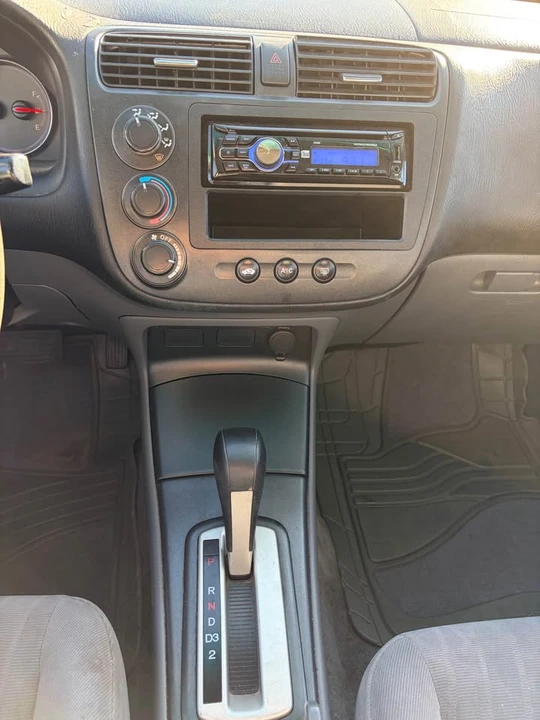 2003 Honda Civic 7th Gen - Image 9 of 13