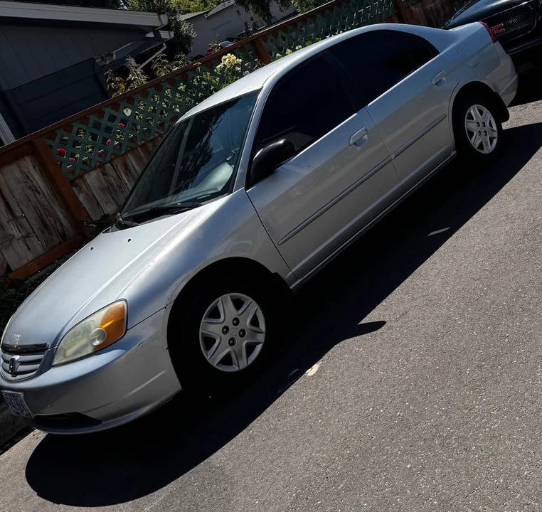 2003 Honda Civic 7th Gen - Image 3 of 3