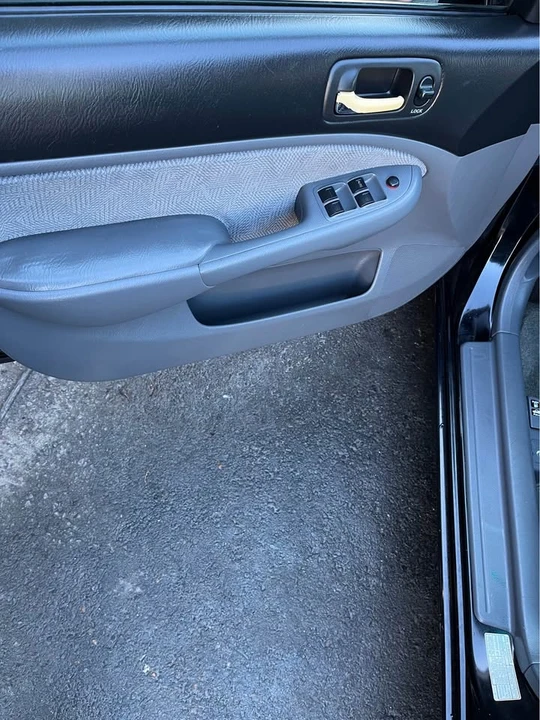 2003 Honda Civic 7th Gen - Image 8 of 17