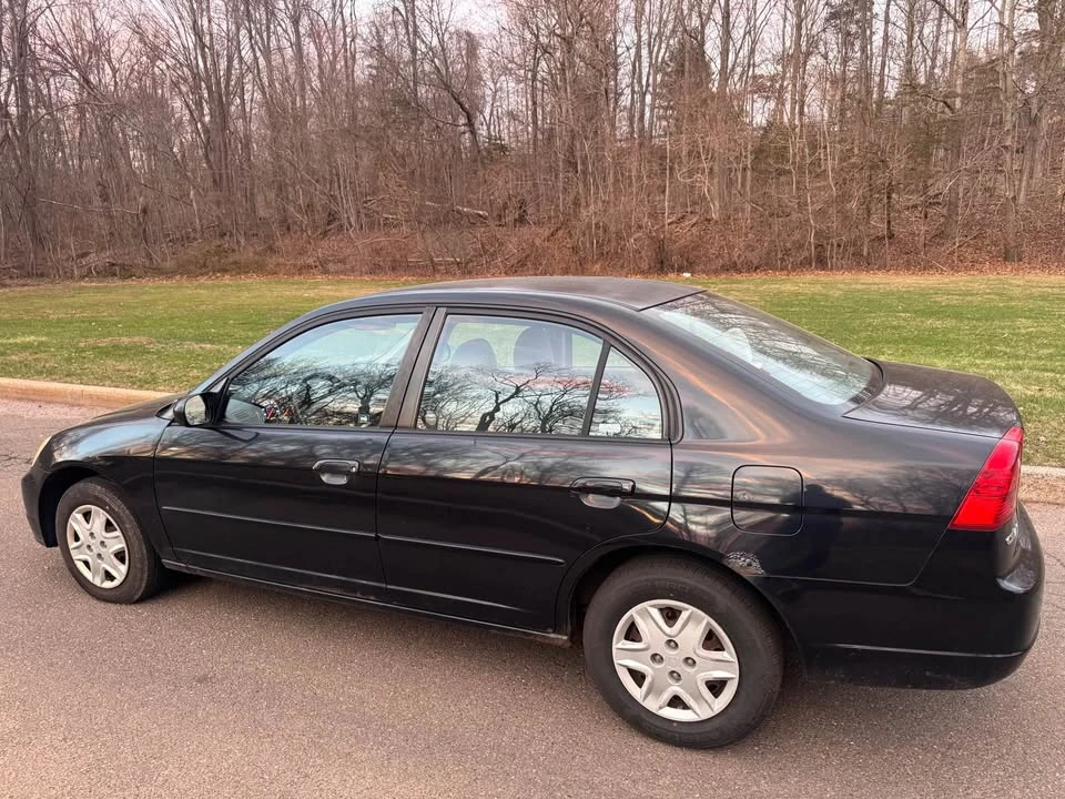 2003 Honda Civic 7th Gen - Image 2 of 9