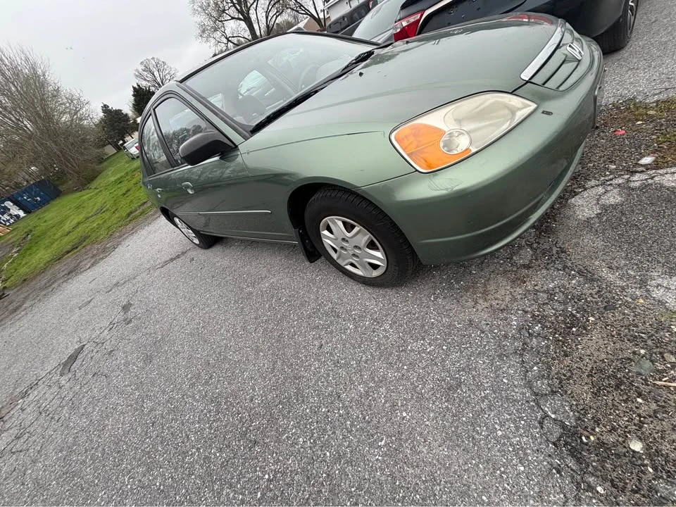 2003 Honda Civic 7th Gen - Image 2 of 10