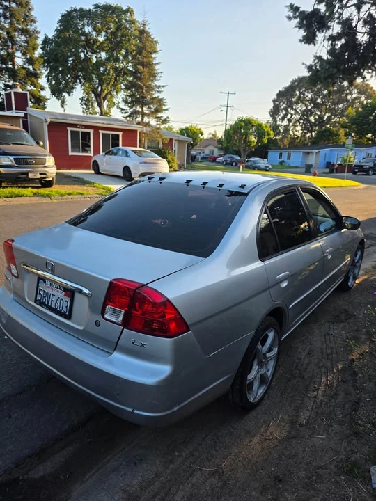 2003 Honda Civic 7th Gen - Image 3 of 8