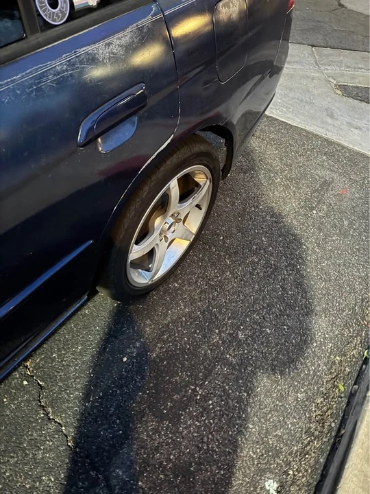 2003 Honda Civic 7th Gen - Image 2 of 3