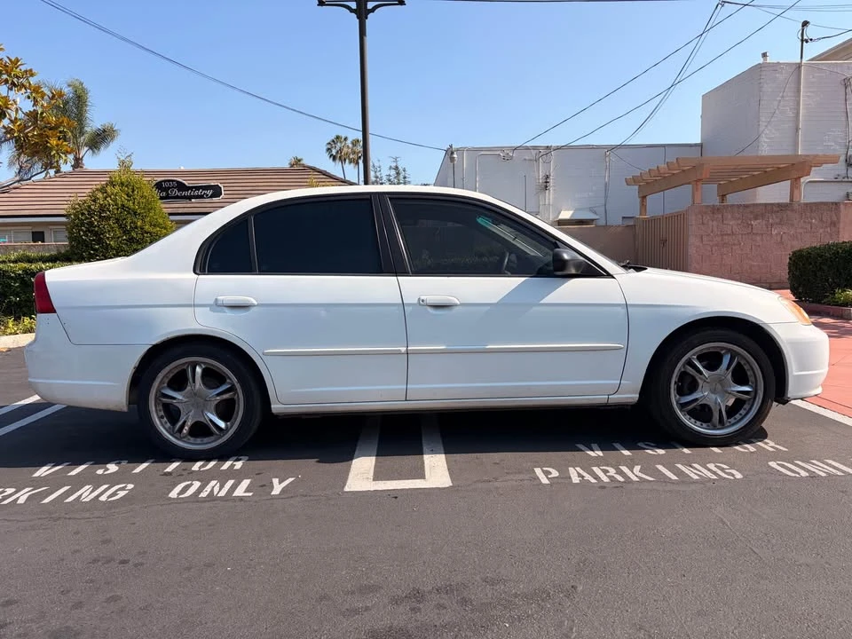 2003 Honda Civic 7th Gen - Image 3 of 13