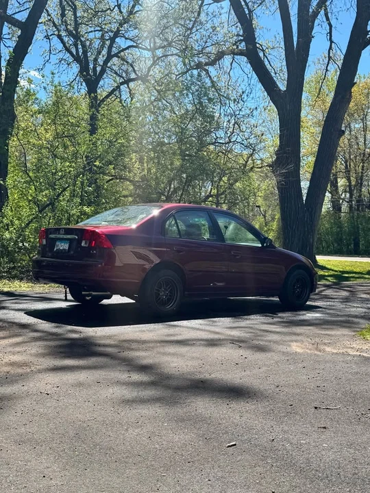 2003 Honda Civic 7th Gen - Image 2 of 11
