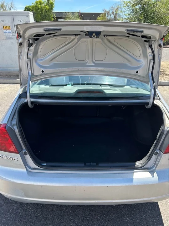 2003 Honda Civic 7th Gen - Image 8 of 12