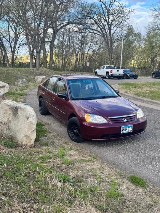 2003 Honda Civic 7th Gen - Image 3 of 11
