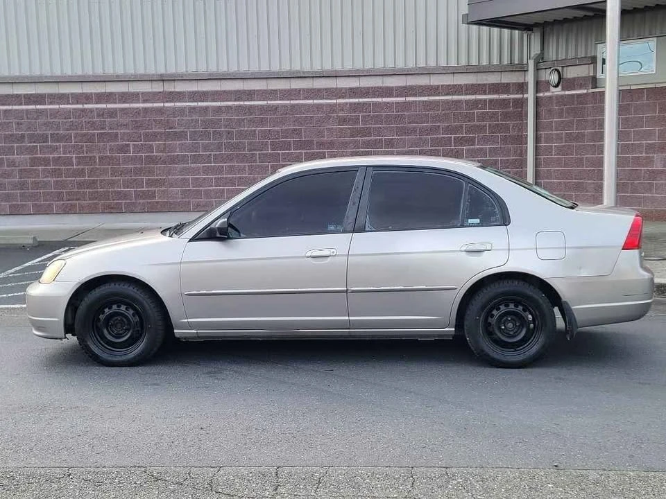 2003 Honda Civic 7th Gen - Image 4 of 13