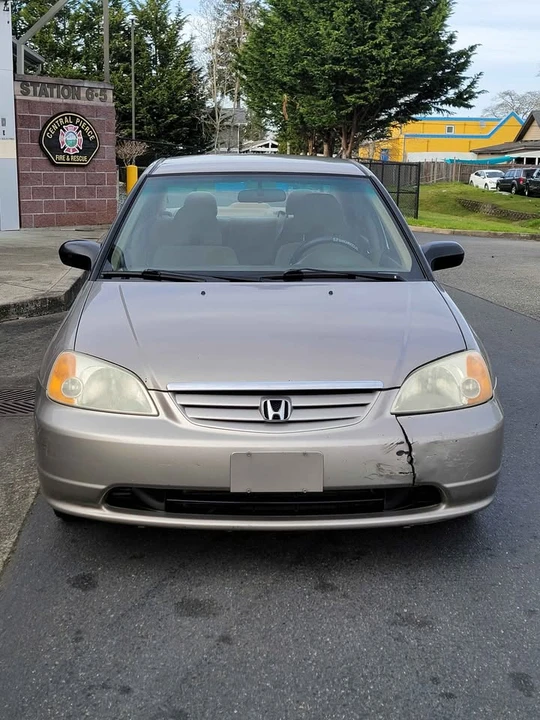 2003 Honda Civic 7th Gen - Image 2 of 13