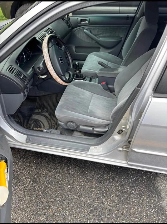 2003 Honda Civic 7th Gen - Image 4 of 6